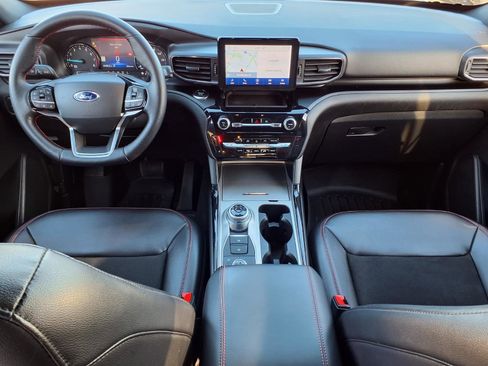 Used 2022 Ford Explorer ST-Line image 11