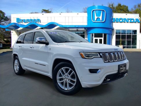 Used 2017 Jeep Grand Cherokee Overland w/ Jeep Active Safety Group image 1