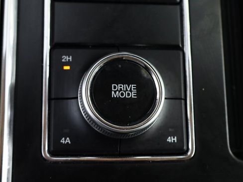 Used 2022 Ford Expedition XLT image 36