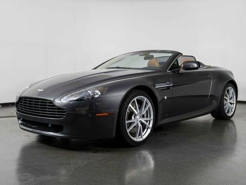 Used 2010 Aston Martin V8 Vantage Roadster image 4