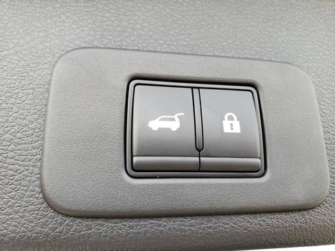 Used 2025 Nissan Murano SV image 9