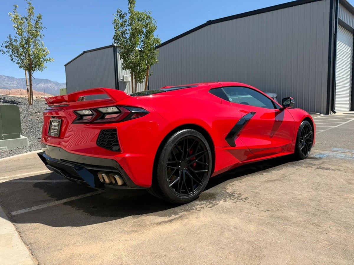 Used 2021 Chevrolet Corvette Stingray Premium Cpe w/ Z51 Performance Package RWD image 10