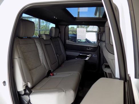 Used 2025 Toyota Tundra Limited image 28