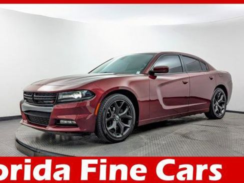 Used 2017 Dodge Charger SXT w/ Plus Group RWD image 1