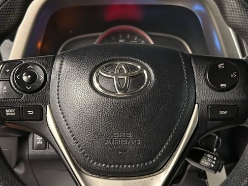 Used 2015 Toyota RAV4 LE AWD/4WD image 11