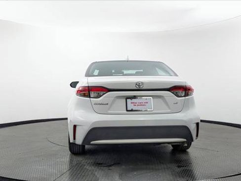 Used 2022 Toyota Corolla LE FWD image 7