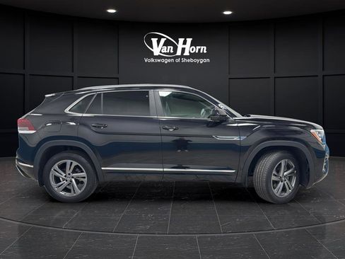 Used 2024 Volkswagen Atlas Cross Sport SEL R-Line AWD/4WD image 8