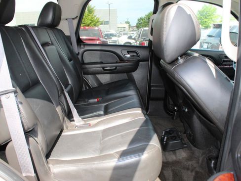 Used 2011 Chevrolet Tahoe LT AWD/4WD image 15