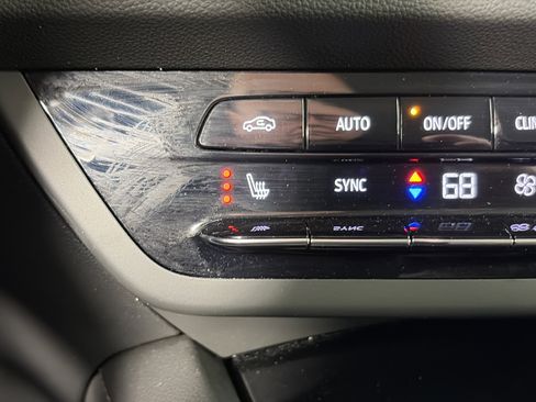 Used 2023 Buick Envision Essence AWD/4WD image 24