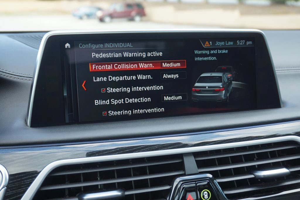 Used 2019 BMW 750i w/ Executive Package RWD image 47
