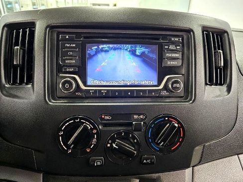 Used 2018 Chevrolet City Express LT image 15