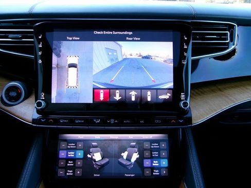 Used 2022 Jeep Grand Wagoneer Series II w/ Convenience Group III image 18