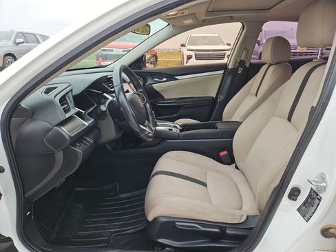 Used 2018 Honda Civic EX-T image 9