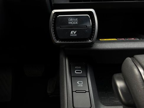 Used 2026 Toyota RAV4 XSE AWD/4WD image 30