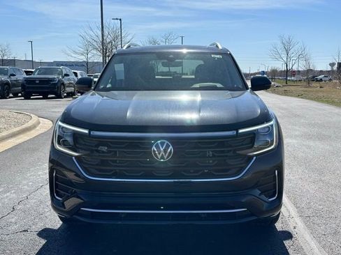 New 2026 Volkswagen Atlas SEL Premium R-Line AWD/4WD image 2