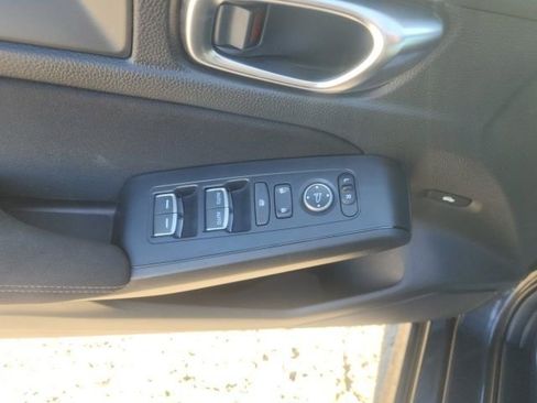 Used 2025 Honda Civic Sport image 8