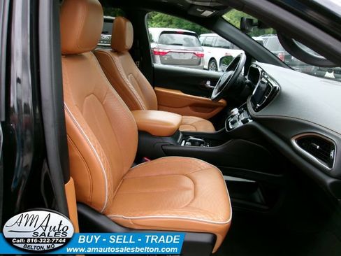 Used 2021 Chrysler Pacifica Pinnacle AWD/4WD image 28