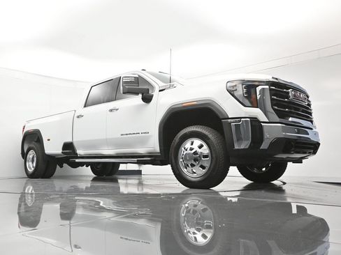 Used 2024 GMC Sierra 3500 SLT w/ SLT Premium Package AWD/4WD image 42