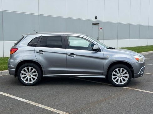 Used 2011 Mitsubishi Outlander Sport SE FWD image 4