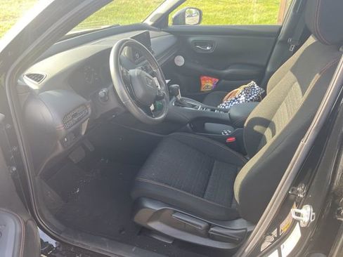 Used 2024 Honda HR-V Sport image 9