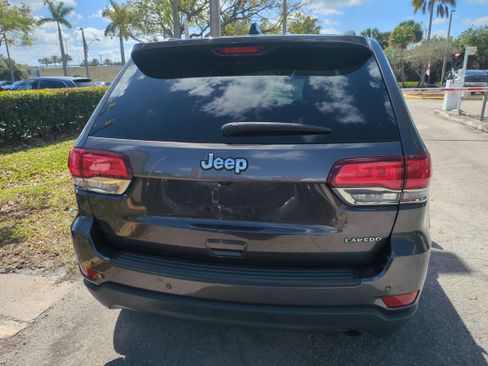 Certified 2020 Jeep Grand Cherokee Laredo image 6
