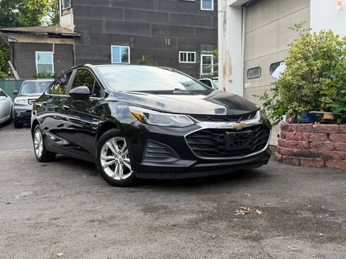 Used 2019 Chevrolet Cruze LT FWD image 18