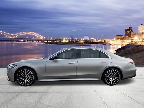 Used 2022 Mercedes-Benz S 500 4MATIC image 2