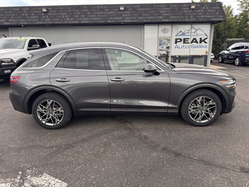 Used 2022 Genesis GV70 2.5T w/ Advanced Package AWD/4WD image 36