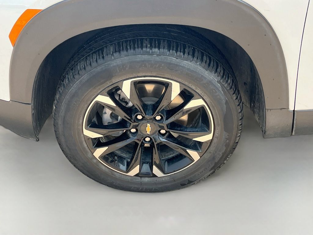 Used 2021 Chevrolet TrailBlazer LT AWD/4WD image 31