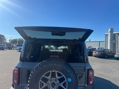 New 2025 Ford Bronco Badlands image 18