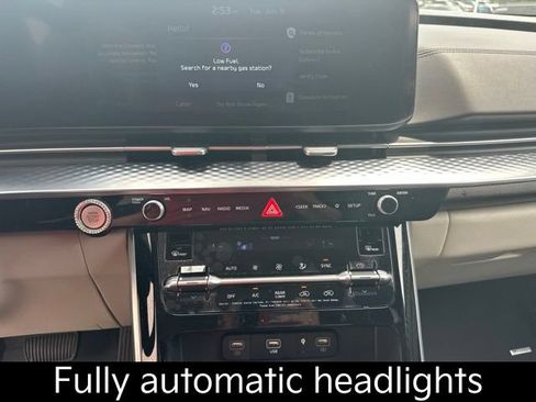 Certified 2024 Kia Carnival SX Prestige FWD image 27