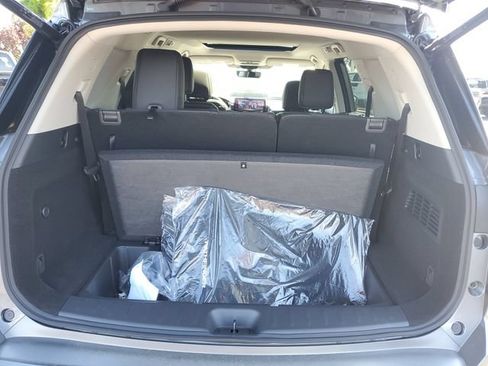 New 2026 Nissan Pathfinder SL AWD/4WD image 12