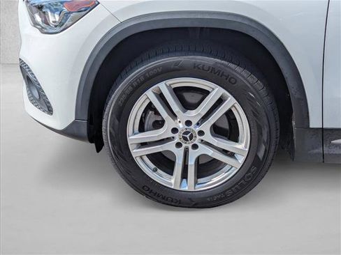 Used 2022 Mercedes-Benz GLA 250 4MATIC w/ Premium Package Lite image 25