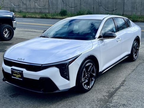 Used 2025 Kia K4 GT-Line image 10