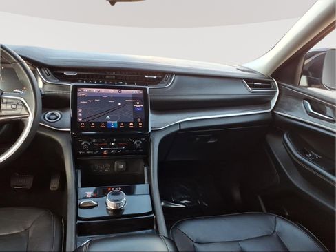 Used 2023 Jeep Grand Cherokee Limited image 12