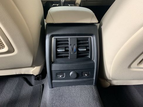 Used 2017 BMW 330i Gran Turismo xDrive AWD/4WD image 34