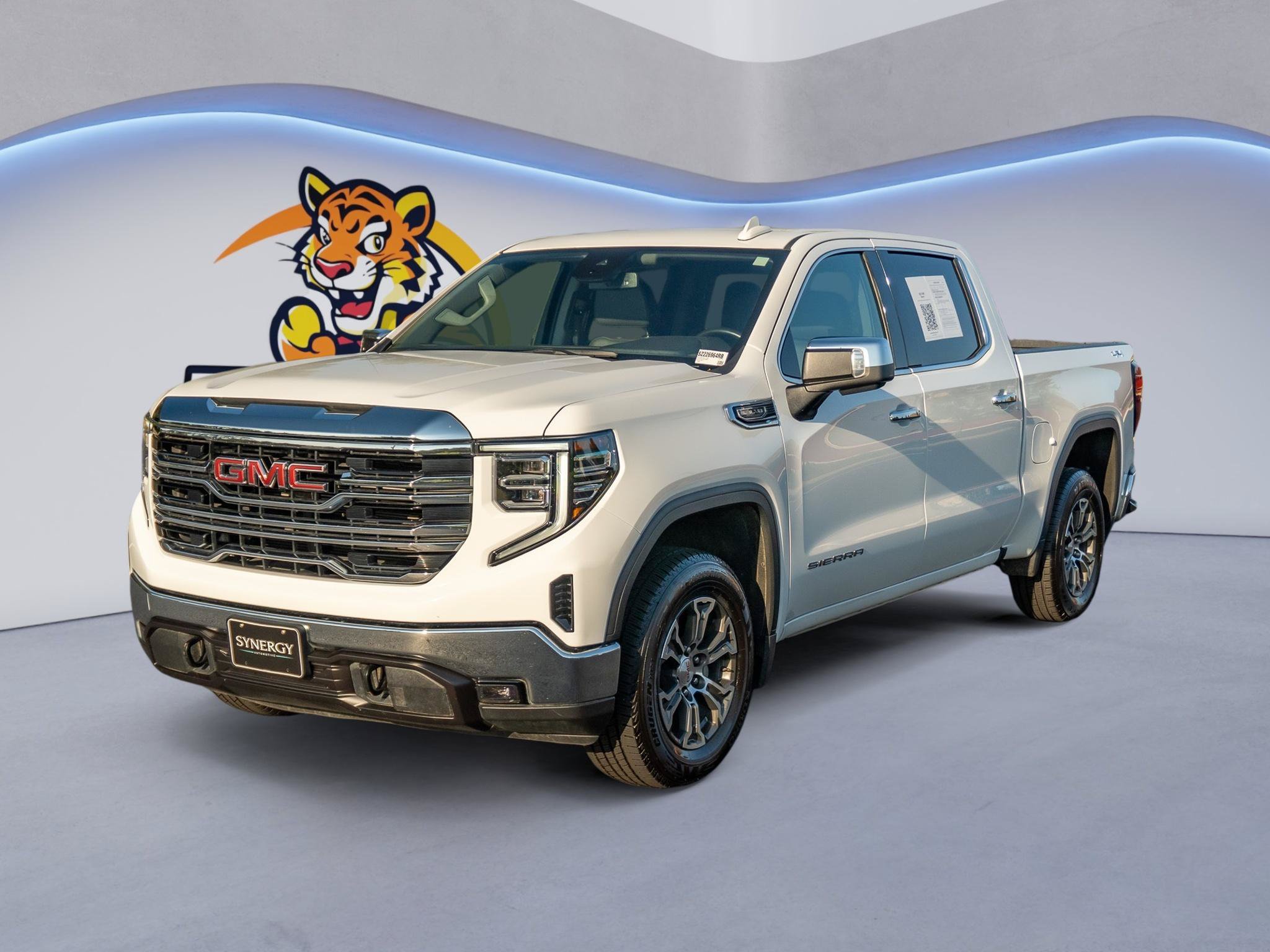 Used 2025 GMC Sierra 1500 SLT AWD/4WD image 1
