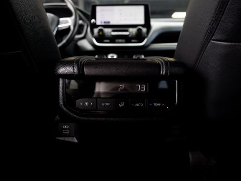 Certified 2024 Toyota Grand Highlander AWD image 32