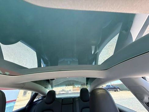 Used 2018 Tesla Model 3 RWD image 10
