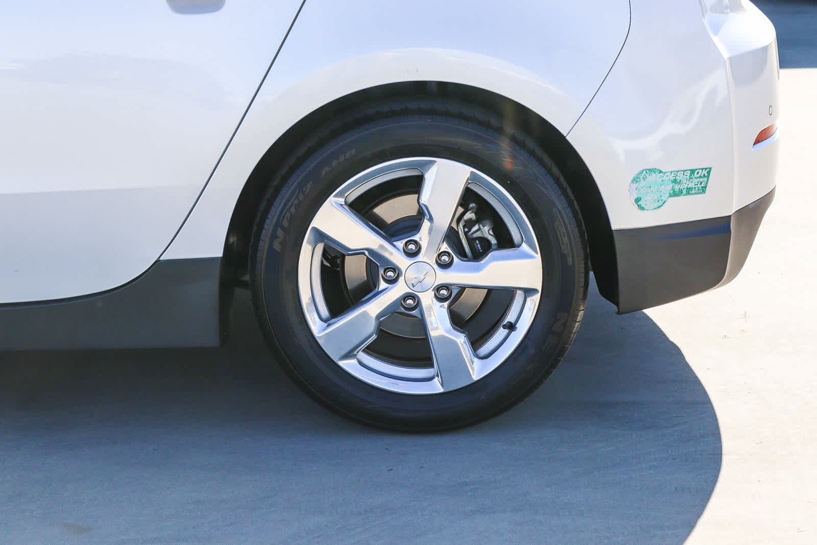 Used 2013 Chevrolet Volt Premium w/ Premium Trim Package FWD image 12