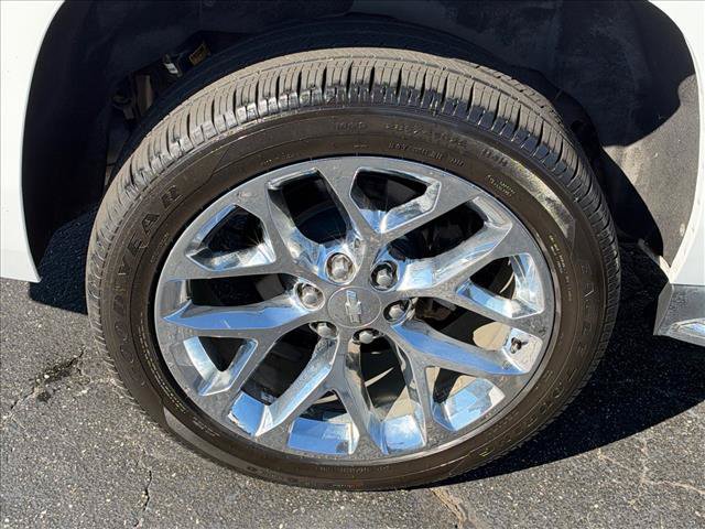 Used 2018 Chevrolet Suburban Premier AWD/4WD image 38
