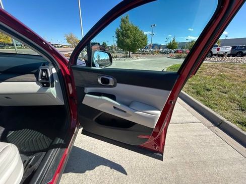 Used 2022 Kia Sorento S image 30