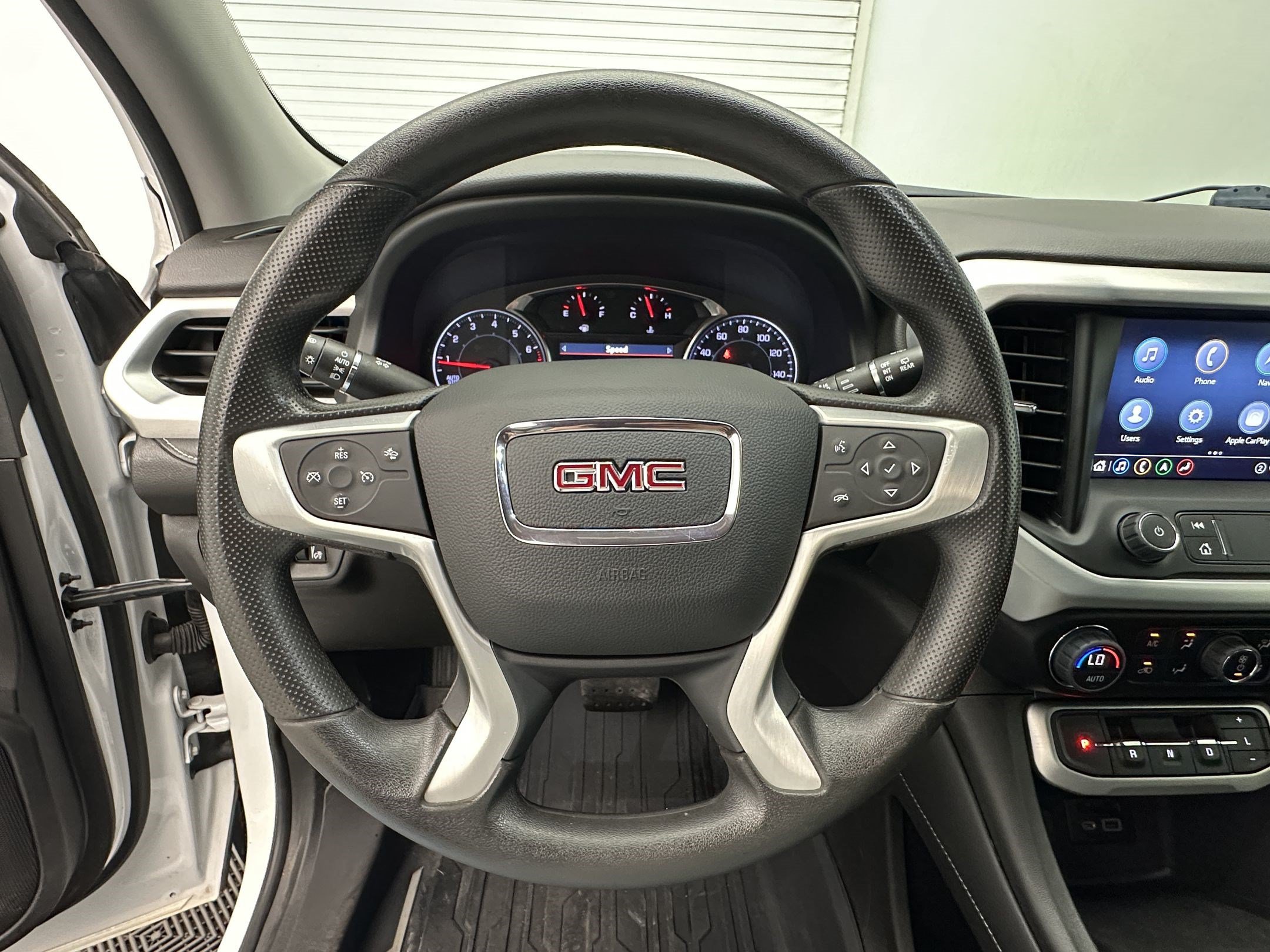 Certified 2023 GMC Acadia SLE w/ Driver Convenience Package AWD/4WD image 28
