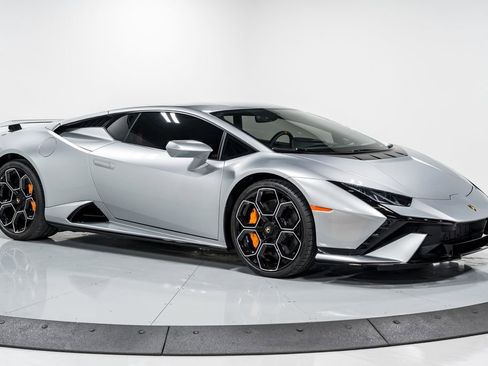 Used 2023 Lamborghini Huracan Tecnica RWD image 39