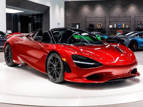 Used 2027 McLaren 750S Spider RWD image 39