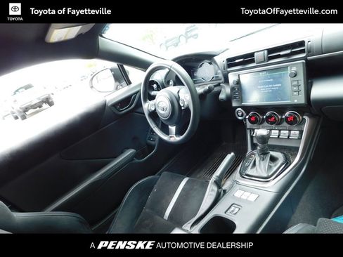 Used 2022 Toyota GR86 Premium image 7