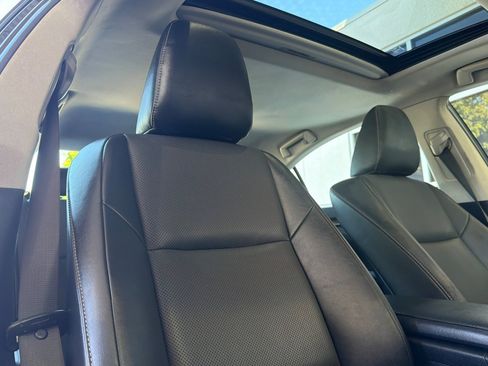 Used 2014 Lexus ES 350 w/ Premium Package FWD image 20