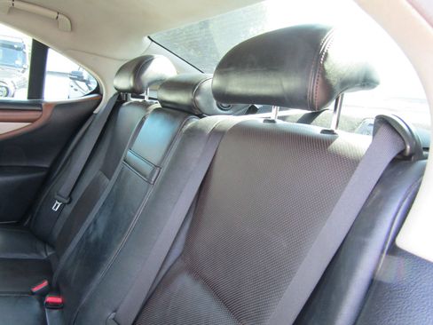 Used 2013 Lexus LS 460 AWD w/ Comfort Pkg image 13