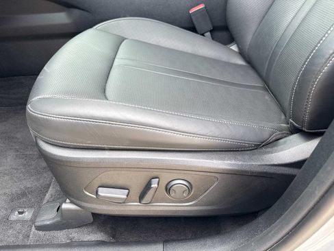 Used 2025 Kia Sorento S w/ Panoramic Sunroof Package FWD image 24