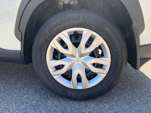 New 2026 Toyota Corolla Cross L image 8